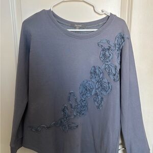 Floral Appliqué Crewneck Sweatshirt in Dusty Slate